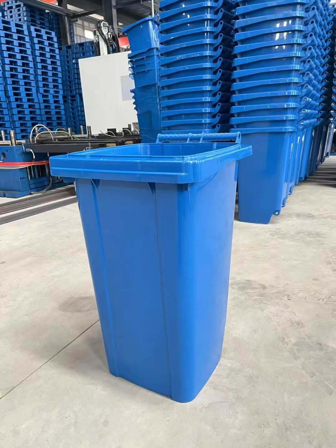 Low Price Garbage Containers in production